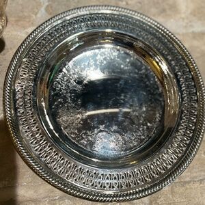 INTERNATIONAL SILVER COMPANY FILIGREE PIERCED SILVERPLATED 10 1/4 INCH DISH